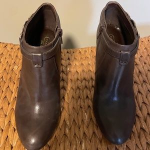 COACH BOOTS, 8 1/2